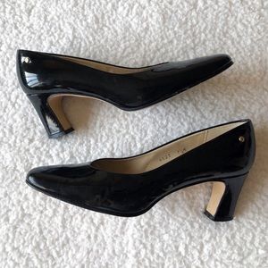 Etienne Aigner black heels